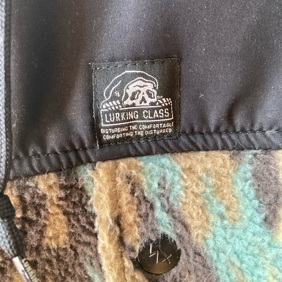 Sketchy Tank fleece pullover - Picture 2 of 3